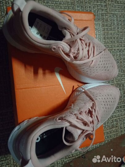 Кроссовки nike женские новые