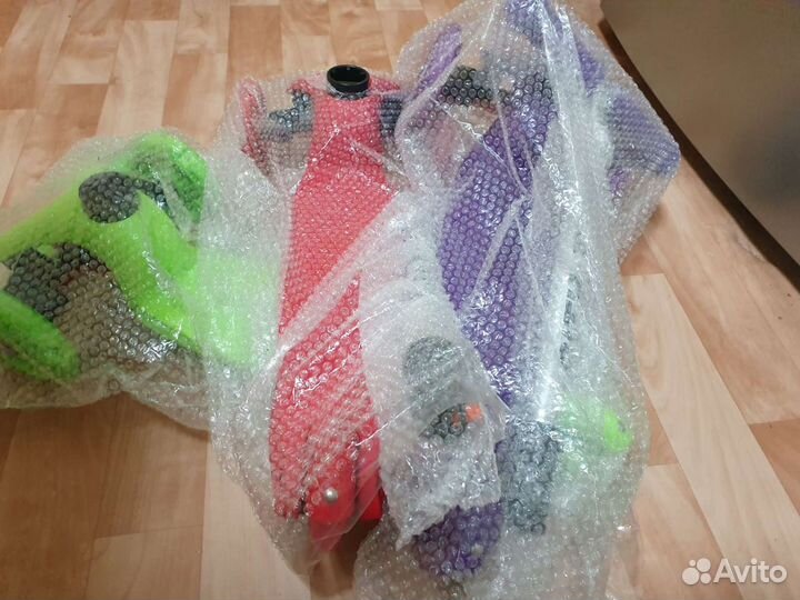 Самокат детский новый, колеса светятся