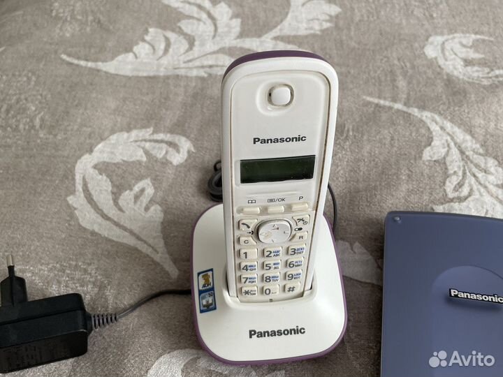 Panasonic радиотелефон и база