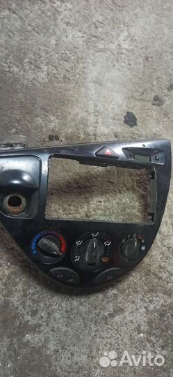 Центральная консоль focus 1