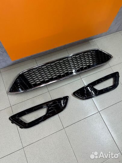 Решетки Сотые на Форд Фокус 3 2015-2019