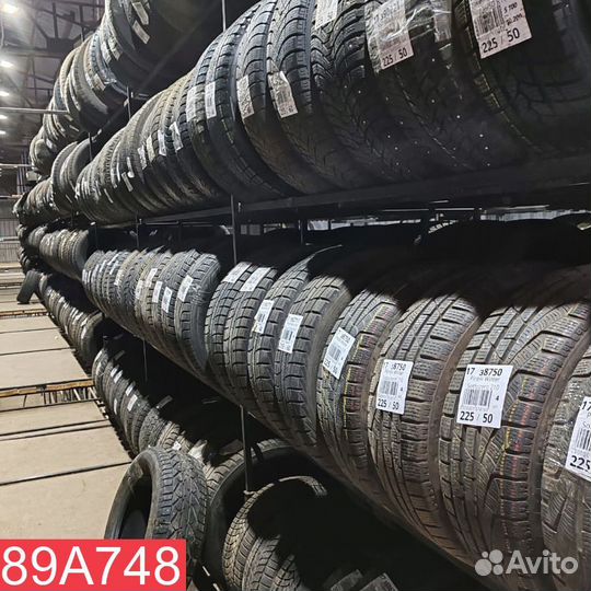 Pirelli Winter 210 Asimmetrico 225/60 R17 99M