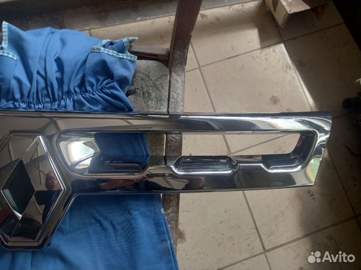 Решётка радиатора renault duster