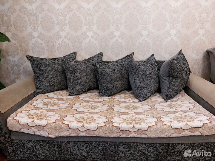 Диван и 2 кресла бу