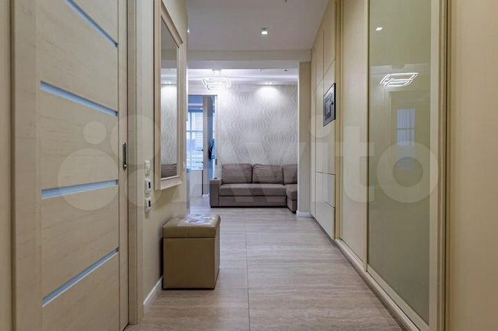 2-к. квартира, 56 м², 8/17 эт.