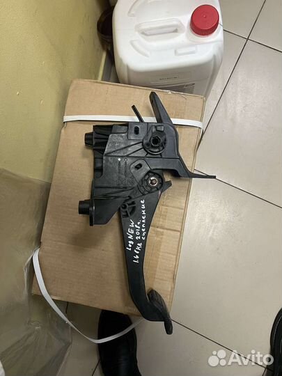 Педаль сцепленияй logan 2018