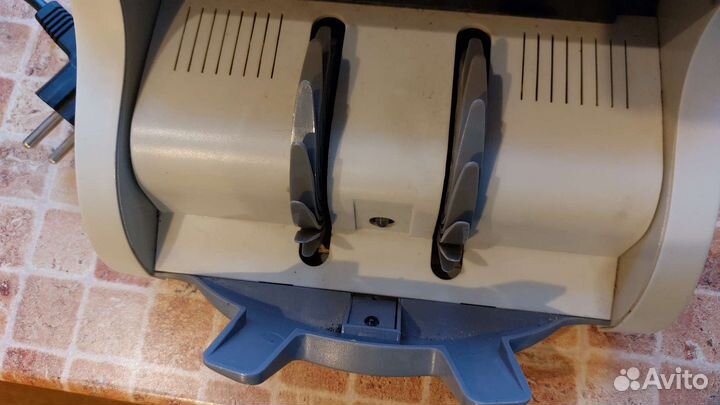 Счетчик банкнот Neo 40 pro