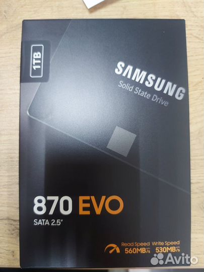 Жесткий диск 1 тб samsung evo 870 SATA 2,5