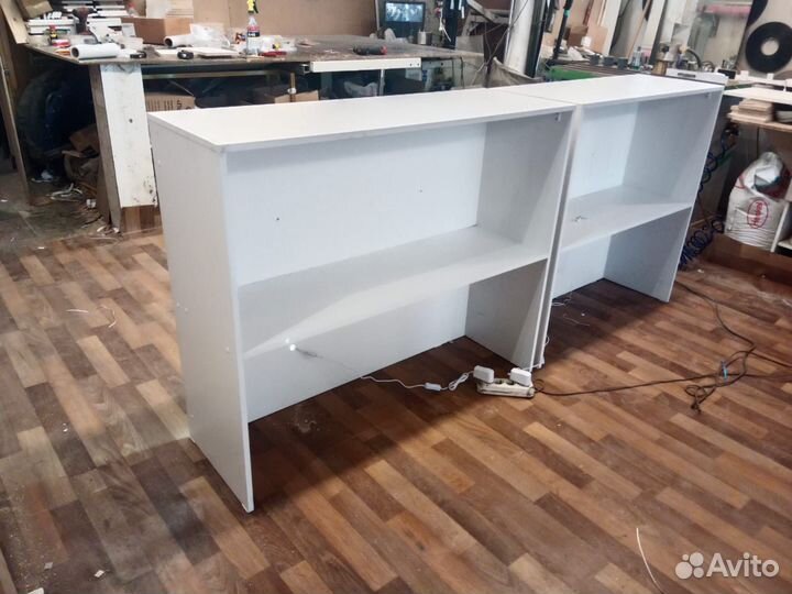 Стойка ресепшн