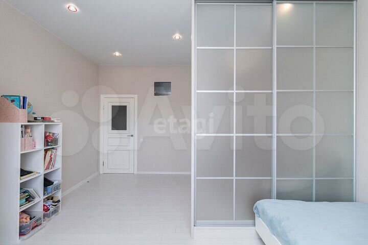 3-к. квартира, 118 м², 5/17 эт.