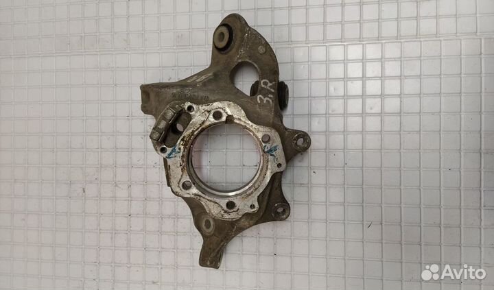 Кулак задний правый Mercedes W212