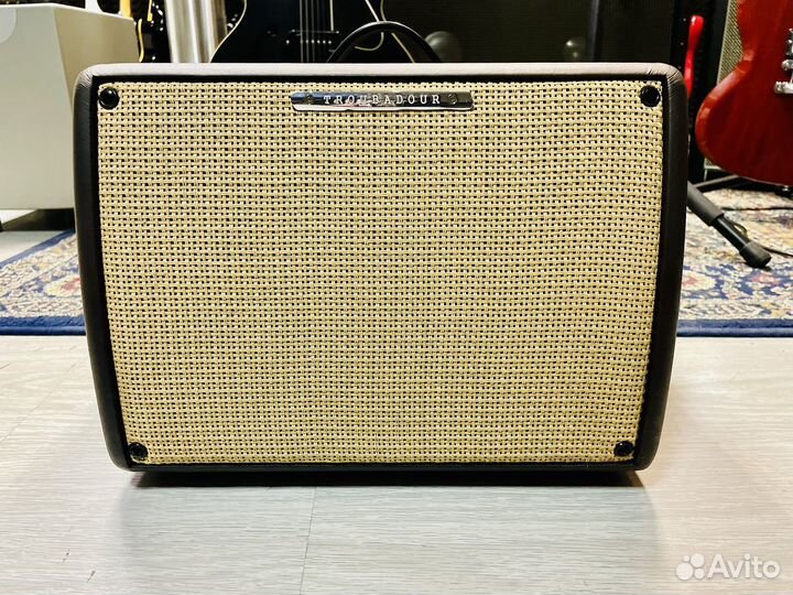 Комбоусилитель ibanez troubadour 30