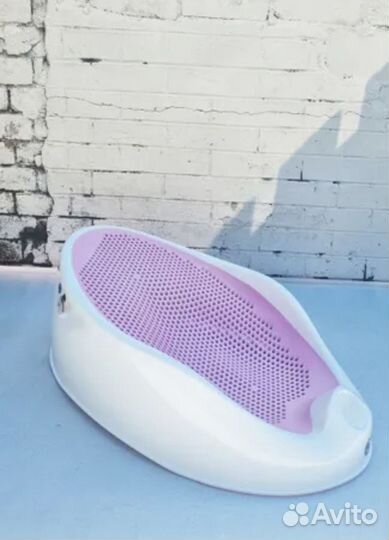 Горка-лежак для купания детей