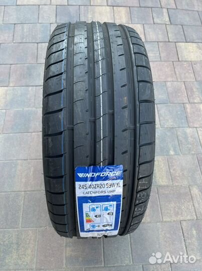 Windforce IcePower UHP 245/40 R20