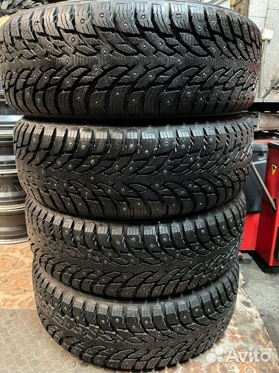 Nokian Tyres Hakkapeliitta 9 225/65 R17