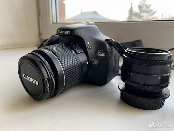 Зеркальный фотоаппарат Canon EOS 600d