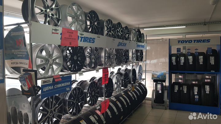 Viatti Strada Asimmetrico V-130 175/65 R14 82H