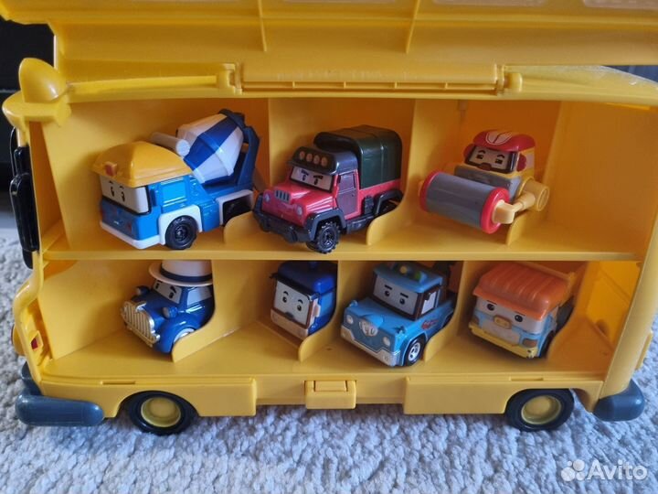 Машинки поли робокар, кейсы, трассы