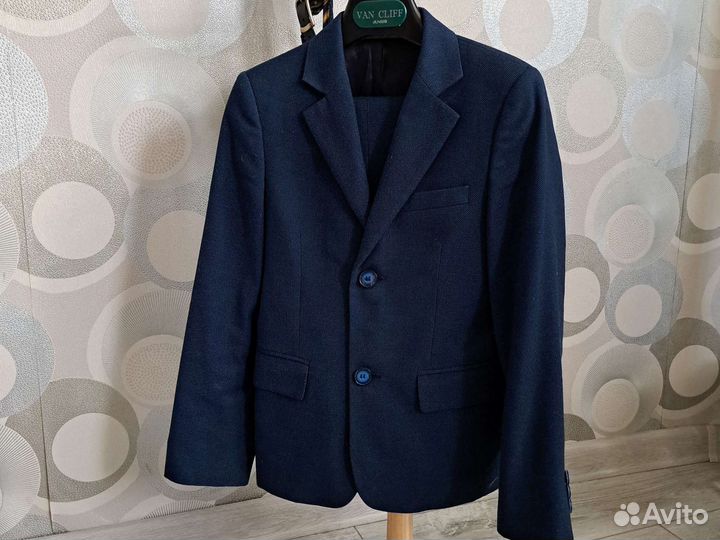 Костюм школьный