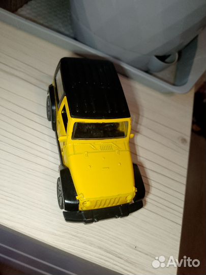 Модель автомобиля джип