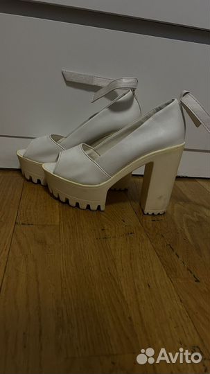 Туфли женские 38 размер на платформе босоножки