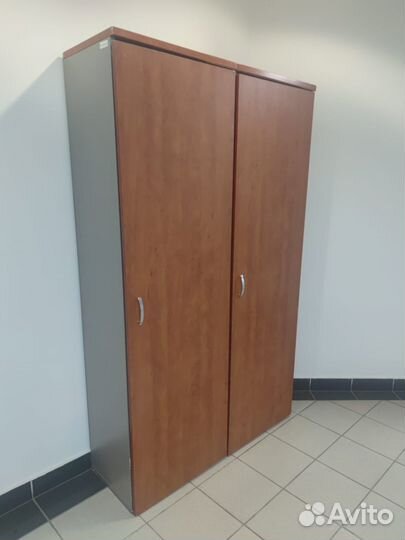 Мебель офисная б/у