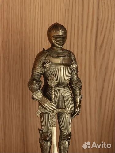 Фигурка-статуэтка «Рыцарь»