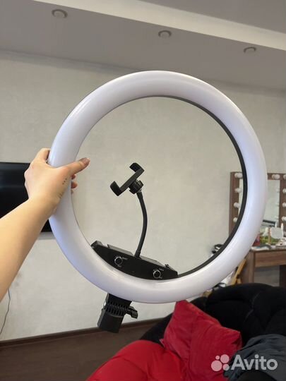 Кольцевая лампа со штативом