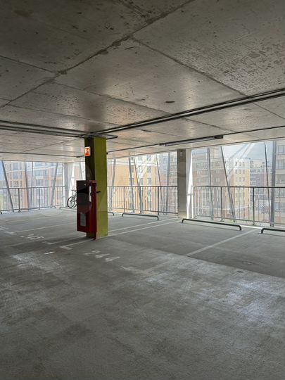 Машиноместо, 13 м²