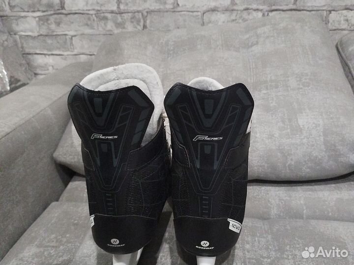 Коньки хоккейные 43 размер новые