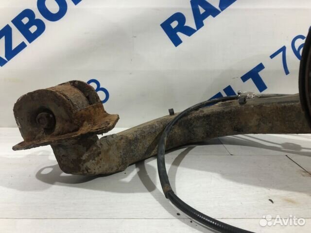 Поворотный кулак задний левый BMW X3 e83 2.5 ат 25