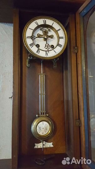 Старинные настенные часы