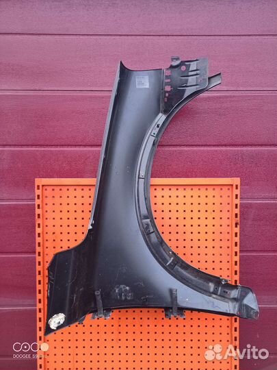 Крыло левое Volvo XC90