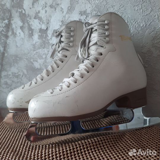 Коньки фигурные Graf