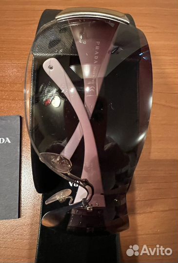 Очки солнцезащитные женские prada