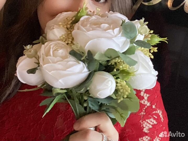 Букет невесты искусивенный