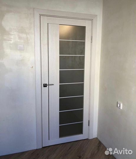 Дверь межкомнатная остеклённая
