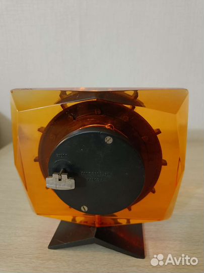 Настольные часы Молния