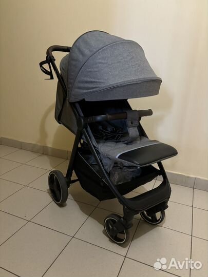 Прогулочная коляска Carrello Bravo
