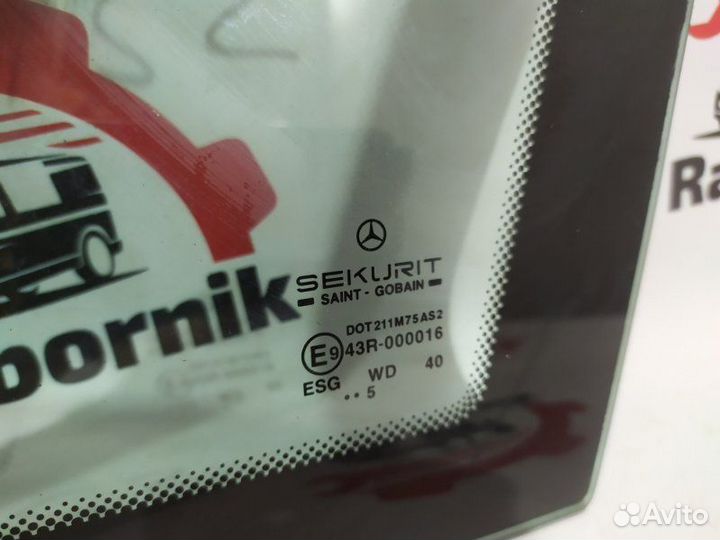 Форточка двери передняя левая Mercedes Vito W639