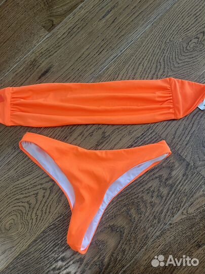 Купальники Guess