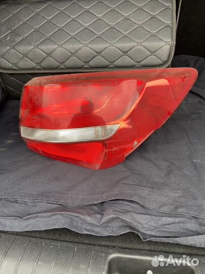 Задний правый фонарь kia ceed