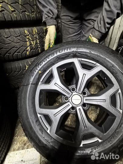 Колеса летние Bridgestone r17 на японца