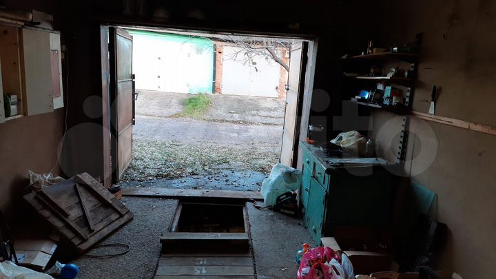 Гараж, > 30 м²