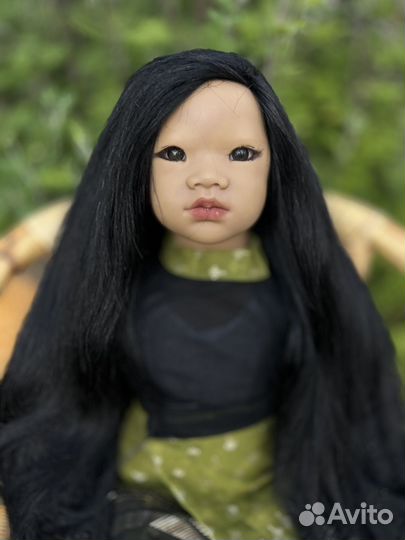 Кллекционная виниловая кукла