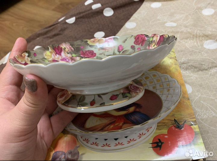 Конфетница на ножке