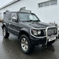 Mitsubishi Pajero 2.5 AT, 1992, 239 000 км, с пробегом, цена 295 000 руб.