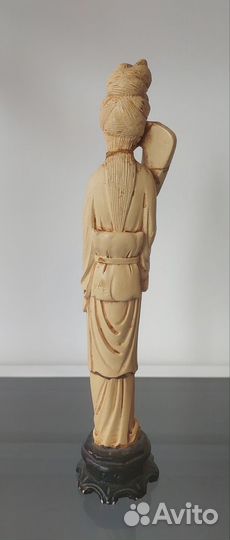 Статуэтка из кости