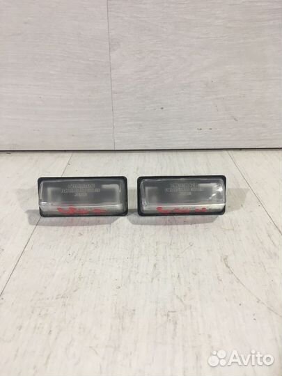 Плафон подсветки номера nissan almera G15 1.6 мт с