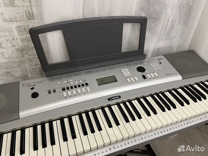 Синтезатор yamaha portable grand dgx-230